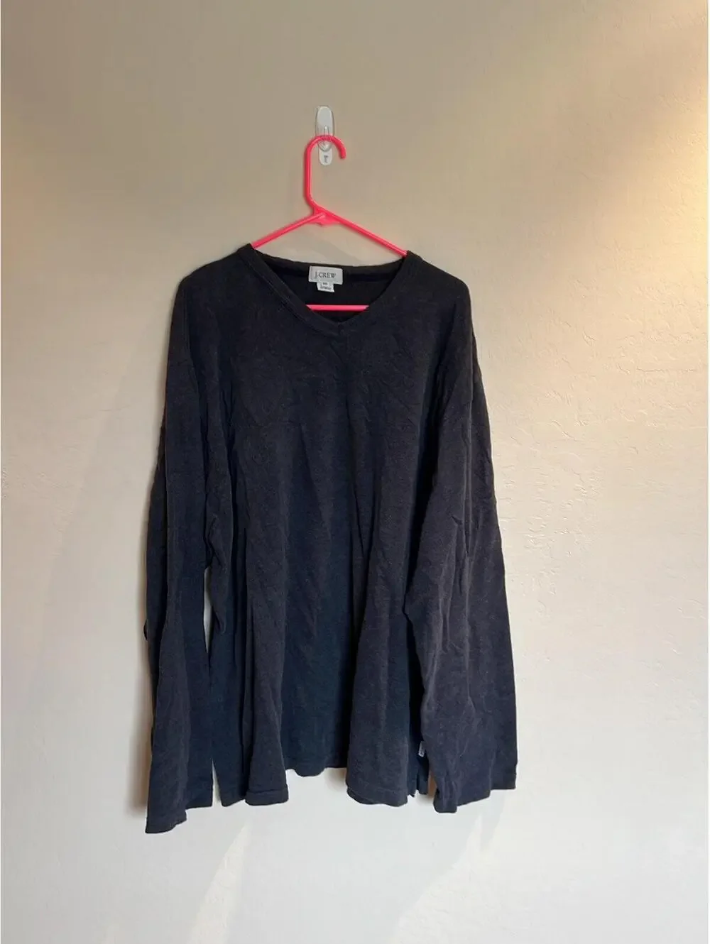 Men’s long sleeve knit shirt